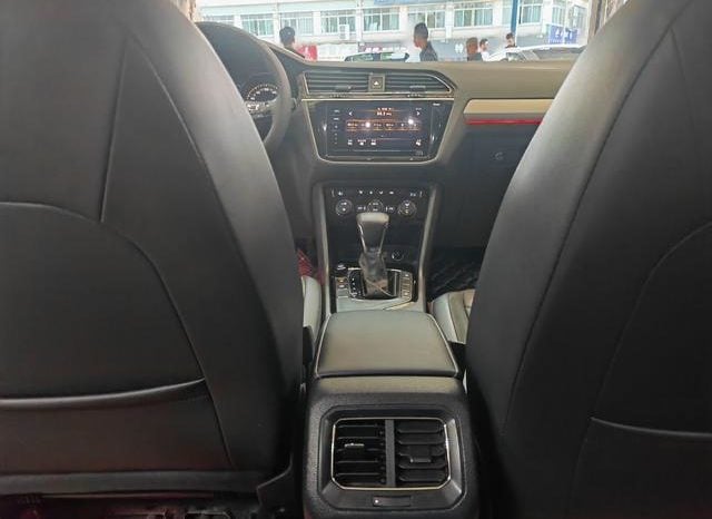 
								Volkswagen Tiguan L, 2020 full									