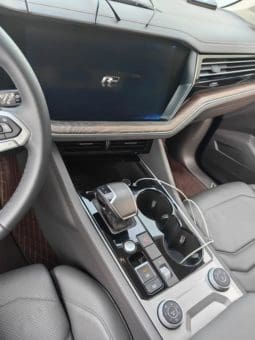 
										Volkswagen Touareg, 2020 full									