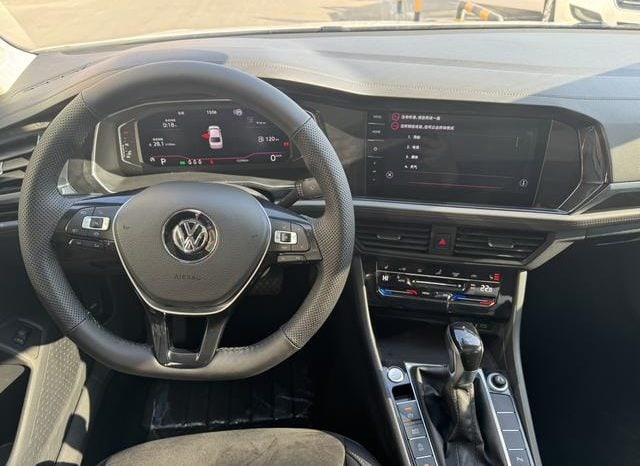 
								Volkswagen Jetta, 2020 full									