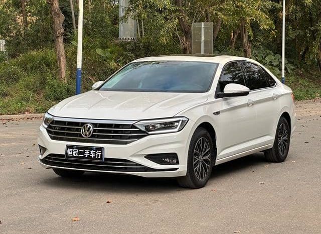 67d83d8fb28b1 Volkswagen Jetta, 2020