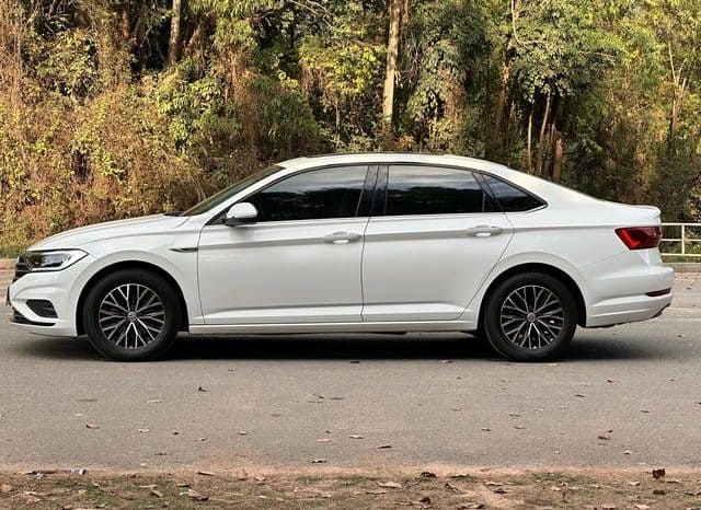 
								Volkswagen Jetta, 2020 full									