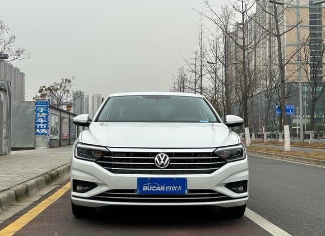 
								Volkswagen Jetta, 2022 full									