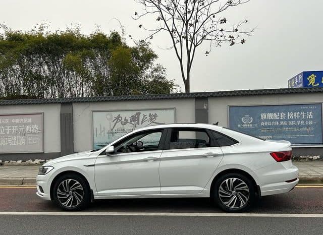 
								Volkswagen Jetta, 2022 full									