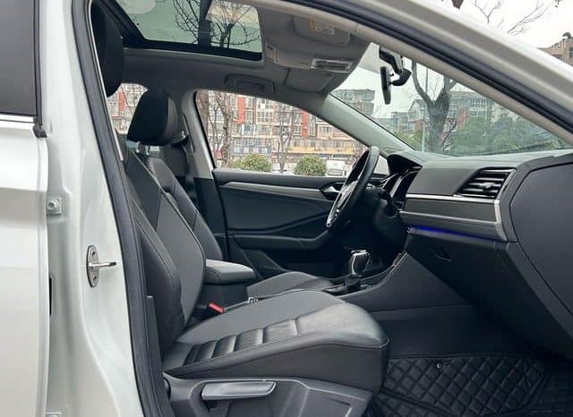 
								Volkswagen Jetta, 2022 full									