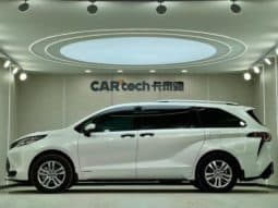 
										Toyota Sienna, 2022 full									