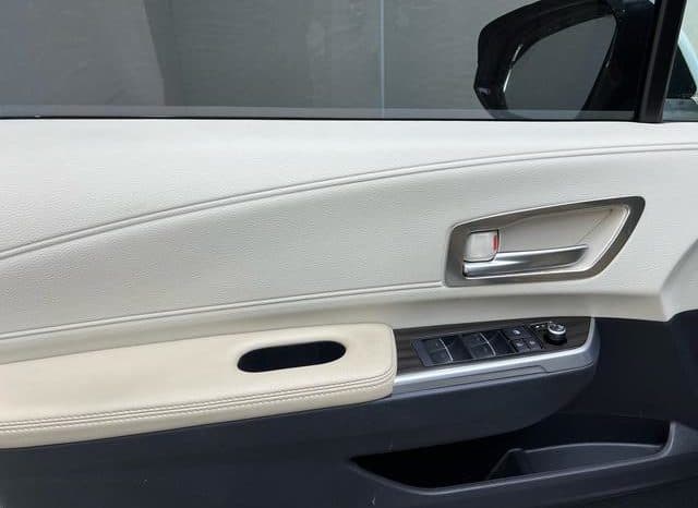 
								Toyota Sienna, 2022 full									