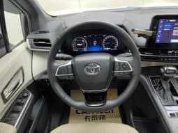 
										Toyota Sienna, 2022 full									