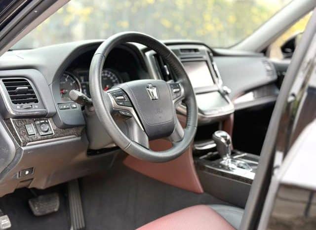 
								Toyota Crown, 2020 full									