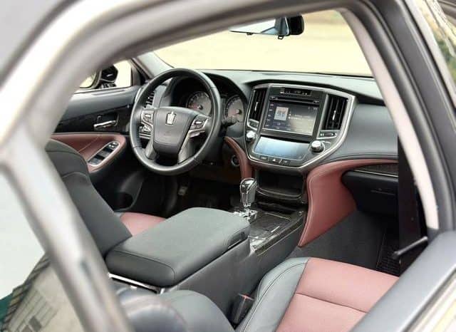 
								Toyota Crown, 2020 full									