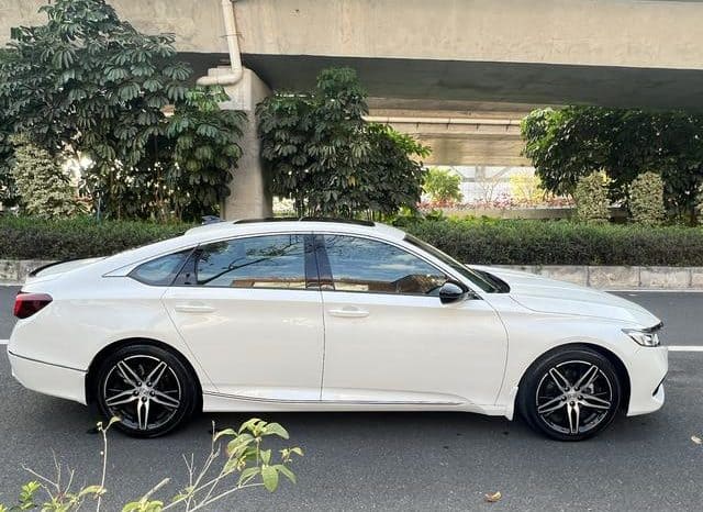 
								Honda Accord, 2022 full									