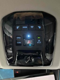 
										Toyota Venza, 2023 full									