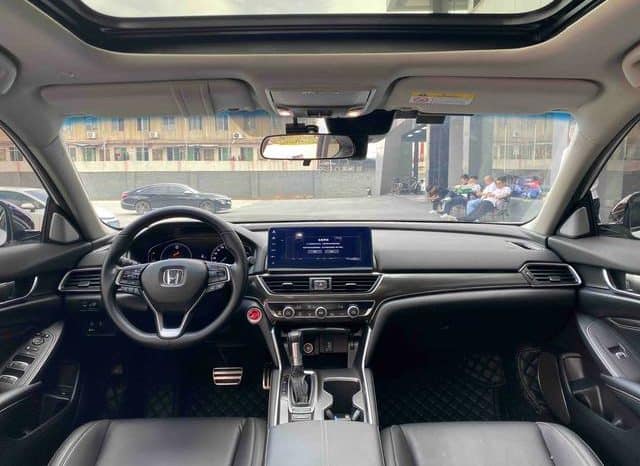 
								Honda Accord, 2022 full									