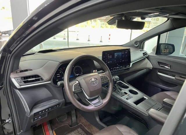 
								Toyota Granvia, 2023 full									