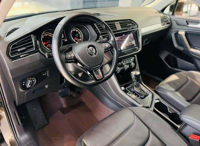 
								Volkswagen Tiguan L, 2020 full									