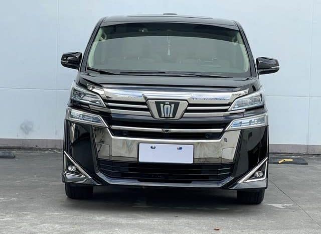 
								Toyota Vellfire, 2022 full									