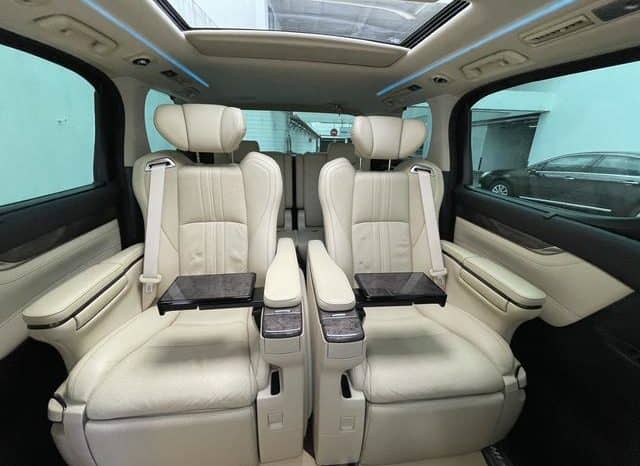 
								Toyota Vellfire, 2022 full									