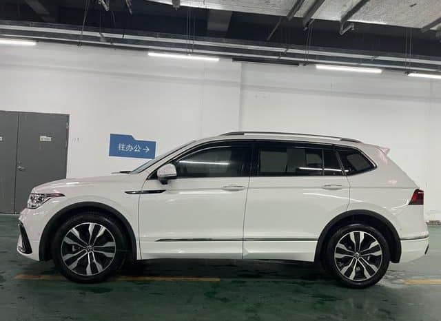 
								Volkswagen Tiguan L, 2022 full									