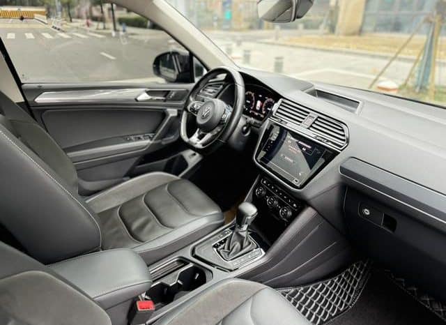 
								Volkswagen Tiguan L, 2021 full									