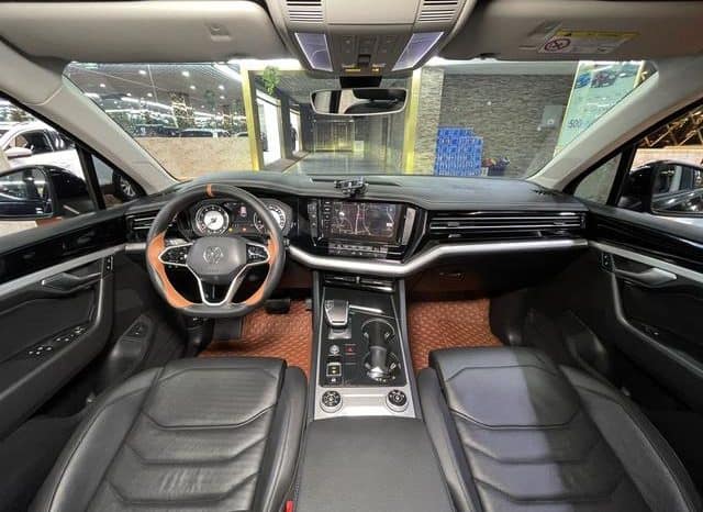 
								Volkswagen Touareg, 2022 full									