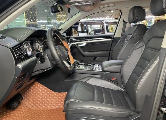 
								Volkswagen Touareg, 2022 full									