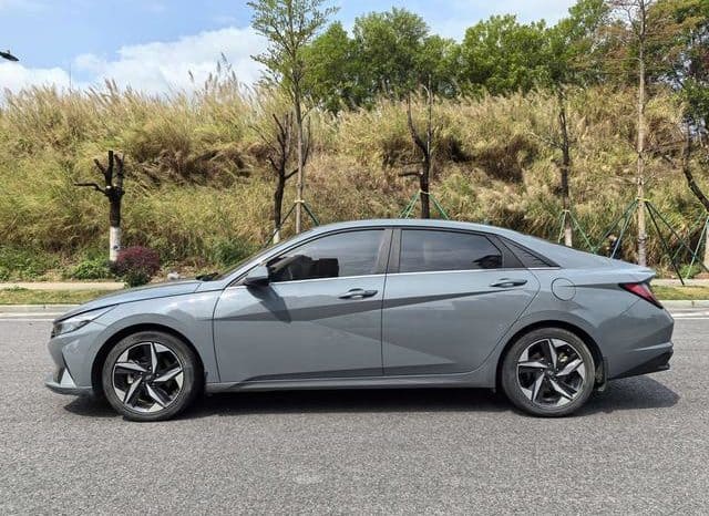 
								Hyundai Elantra (VII), 2020 full									