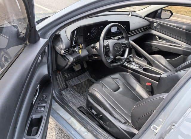 
								Hyundai Elantra (VII), 2020 full									