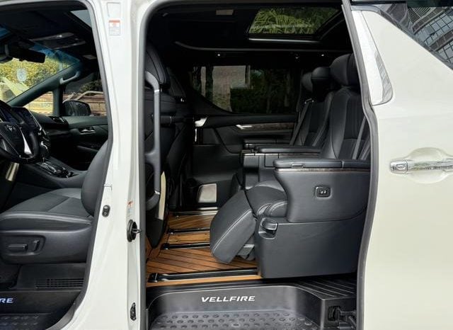 
								Toyota Vellfire, 2021 full									