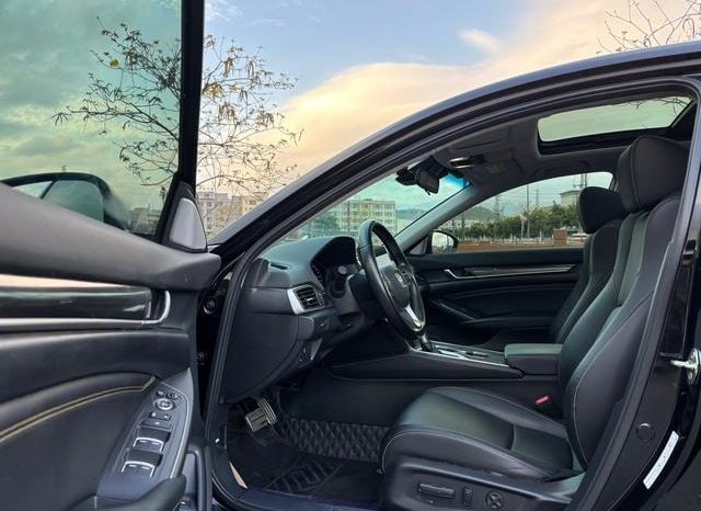 
								Honda Accord, 2022 full									
