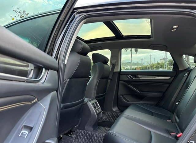 
								Honda Accord, 2022 full									