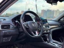 
										Honda Accord, 2022 full									