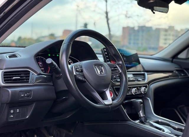 
								Honda Accord, 2022 full									