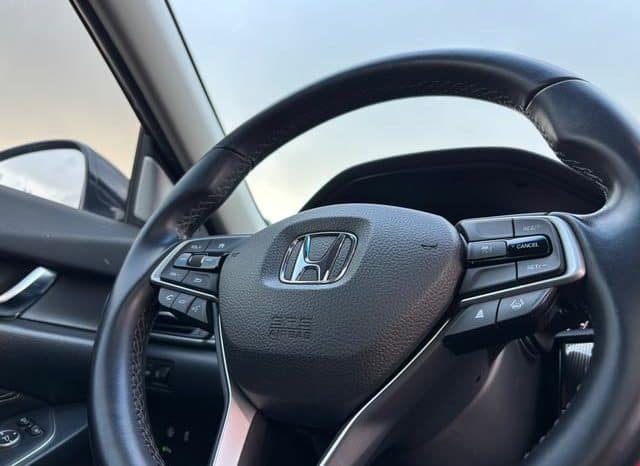 
								Honda Accord, 2022 full									