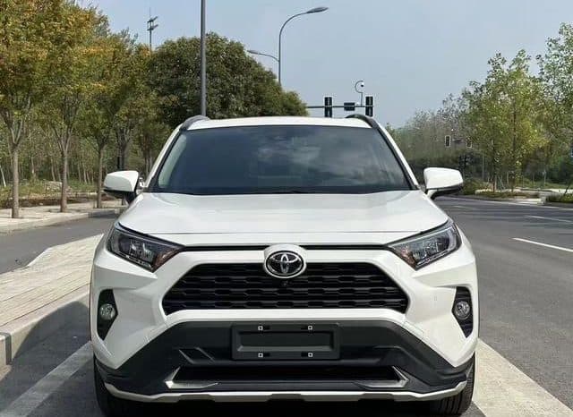 
								Toyota RAV4 (IV), 2021 full									