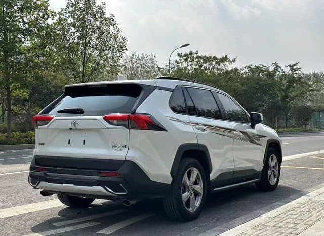 
								Toyota RAV4 (IV), 2021 full									