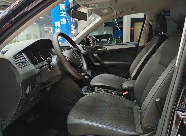 
								Volkswagen Tiguan L, 2021 full									