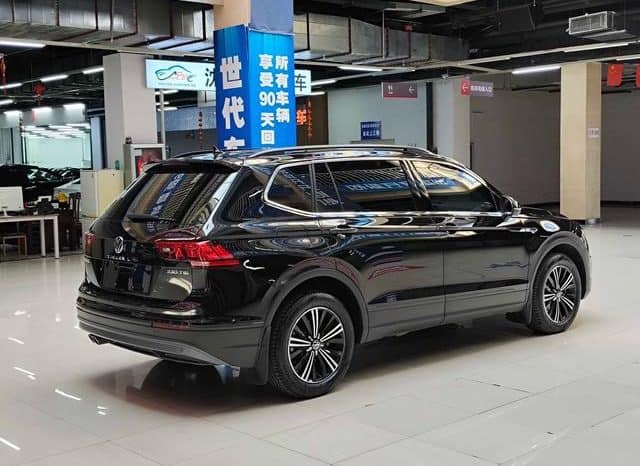 
								Volkswagen Tiguan L, 2021 full									