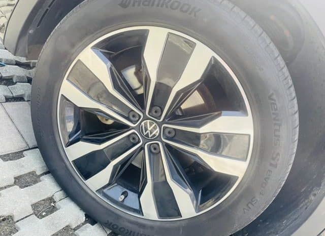 
								Volkswagen Tiguan L, 2022 full									