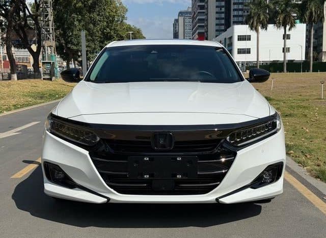 
								Honda Accord, 2022 full									