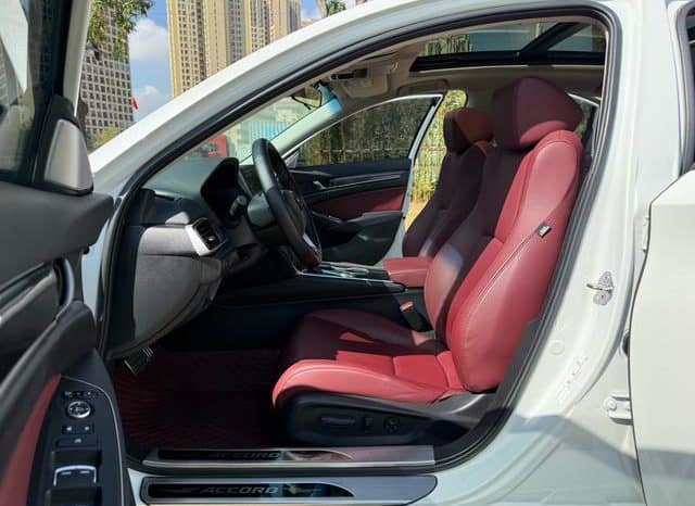 
								Honda Accord, 2022 full									