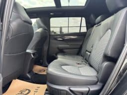 
										Toyota Highlander, 2023 full									