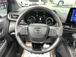 
										Toyota Sienna, 2023 full									