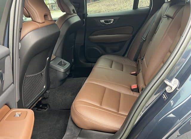 
								Volvo V60, 2023 full									