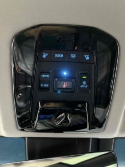 
										Toyota Venza, 2022 full									