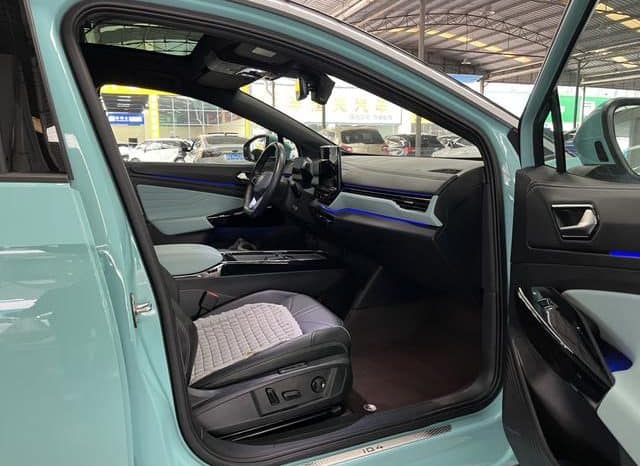 
								Volkswagen ID.4 X, 2023 full									