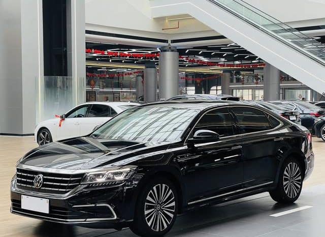 67d87dd5568d1 Volkswagen Passat, 2021