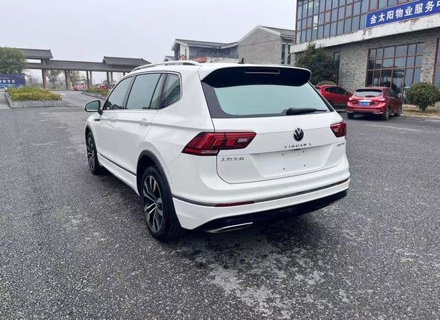 
								Volkswagen Tiguan L, 2021 full									