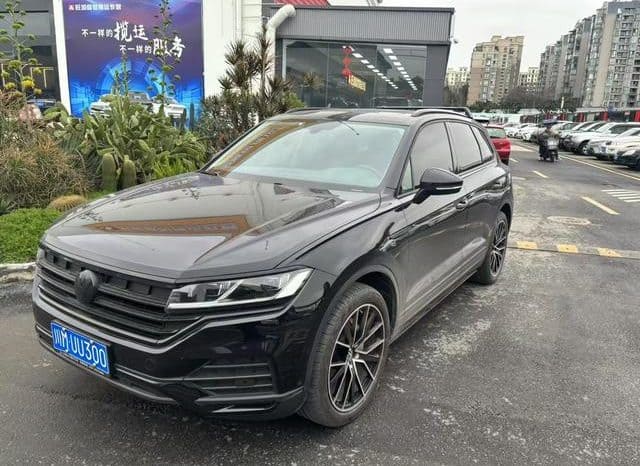 67d87fec13854 Volkswagen Touareg, 2022
