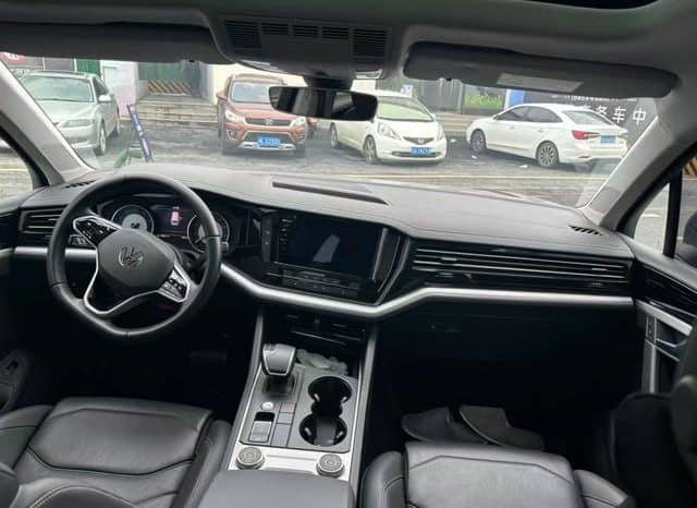 
								Volkswagen Touareg, 2022 full									