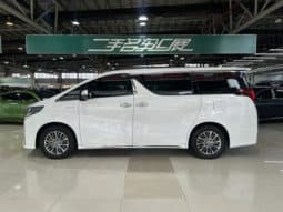 
										Toyota Vellfire (II), 2022 full									