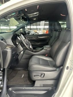 
										Toyota Vellfire (II), 2022 full									